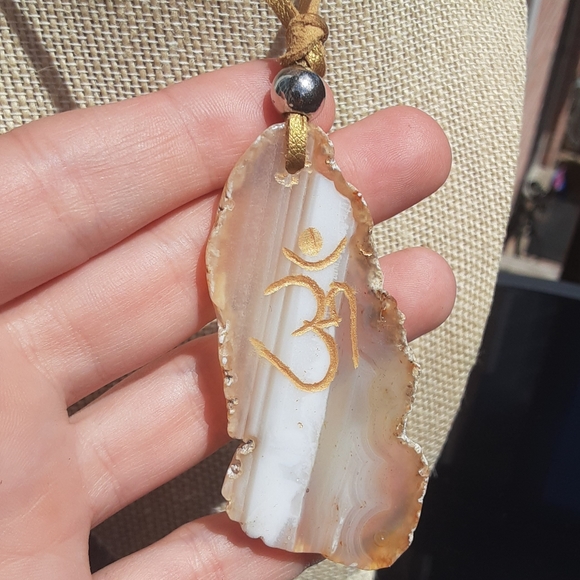Agate OM Mantra/ Faux Gold Cord/ Silver Tone Bead Pendant/ Necklace - Picture 3 of 8